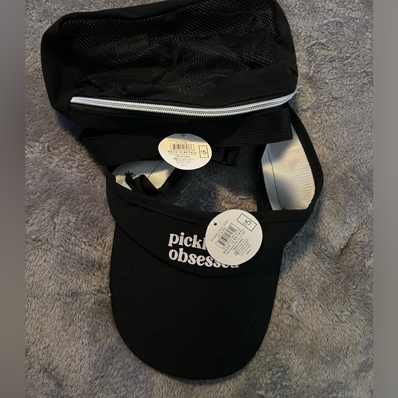 Pickleball hat and pouch - Picture 2 of 5